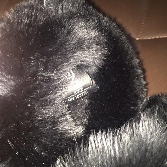 Faux fur ear muffs - Picture 2 of 2